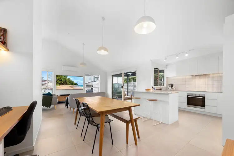 1/28 Bindaree Street, Greenslopes QLD 4120
