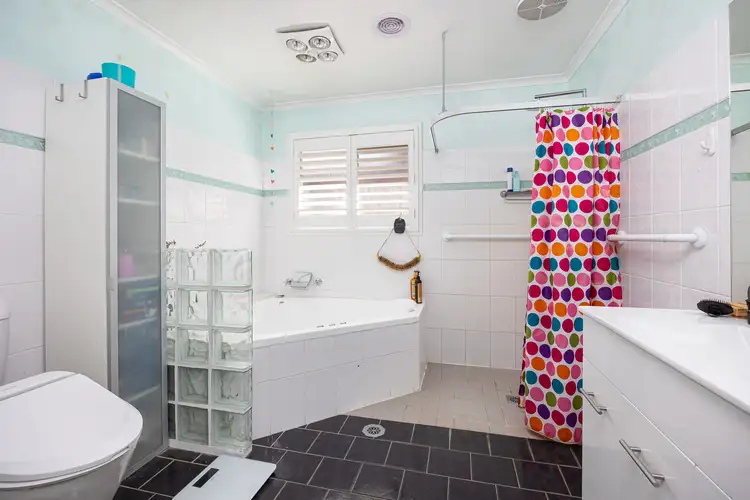 Sixth view of Homely house listing, 27 Overdale Drive, Bourkelands NSW 2650