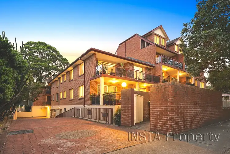 10/76 Meredith Street