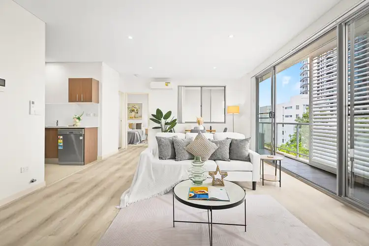 30/17 Hassall Street