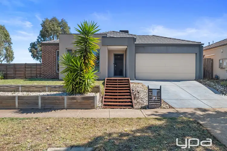 15 Oldbridge Boulevard, Weir Views VIC 3338