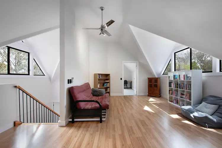 Sixth view of Homely house listing, 5 Lyndale Court, Flora Hill VIC 3550