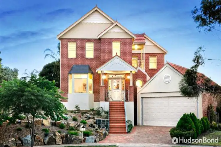 5 Wimbledon Court