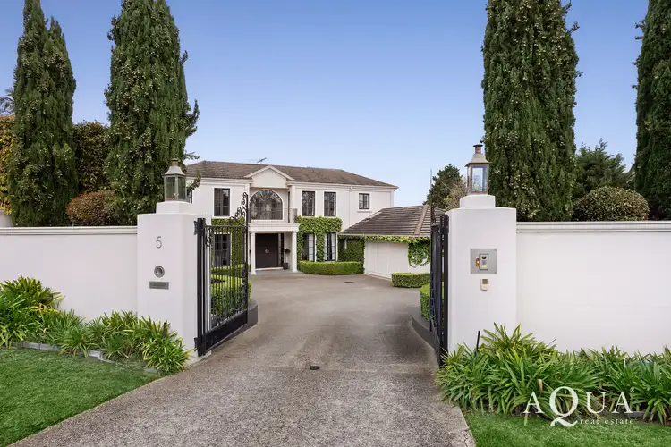 5 Lois Place, Mount Eliza VIC 3930
