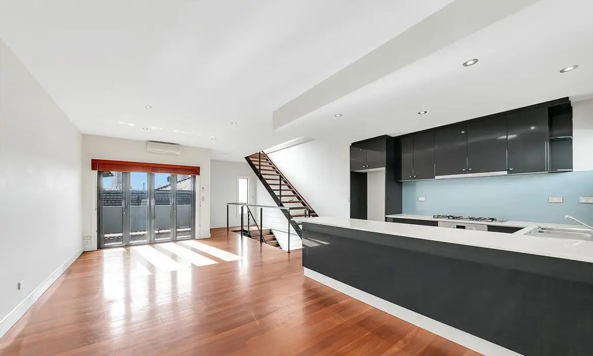 Main view of Homely townhouse listing, 3/28 Bank Street, Richmond VIC 3121