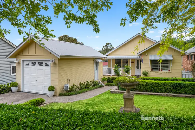 1 Warks Hill Road, Kurrajong Heights NSW 2758