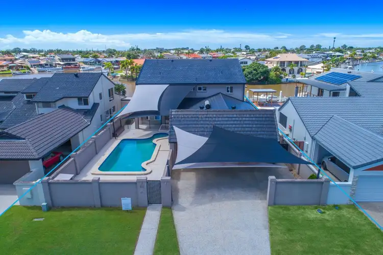 73 Tradewinds Avenue, Paradise Point QLD 4216