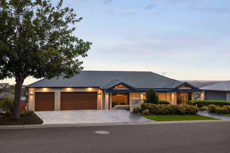 4 Harrier Court, Darlington SA 5047