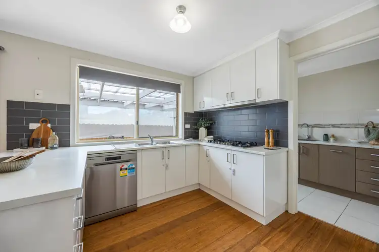 Fifth view of Homely house listing, 10 Briarwood Court, Sunbury VIC 3429