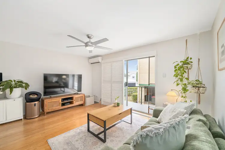 2/57 Collins Street, Clayfield QLD 4011