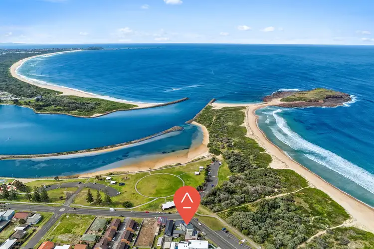 Second view of Homely unit listing, 1/13 Entrance Street, Lake Illawarra NSW 2528