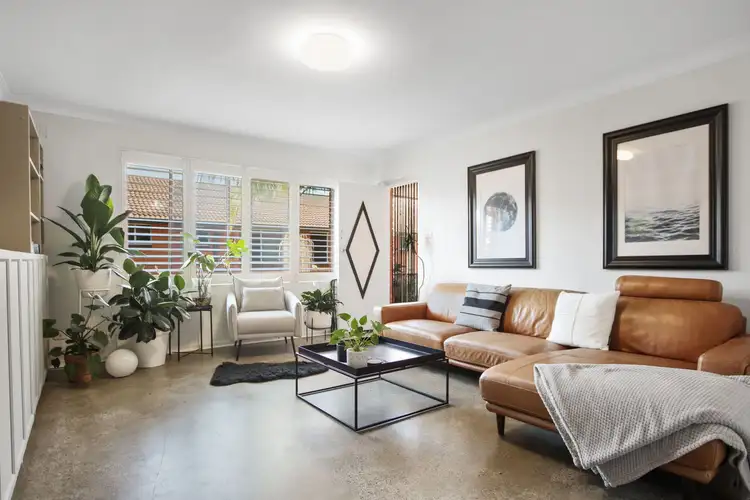 4/6 Peterborough Avenue