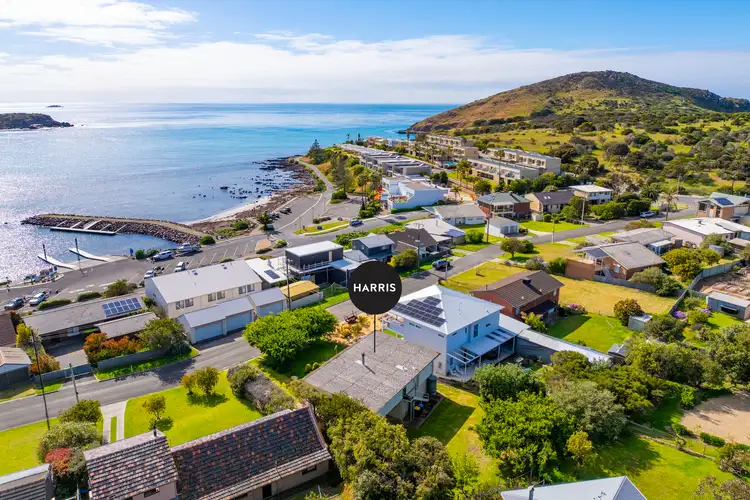 9 Investigator Crescent, Encounter Bay SA 5211