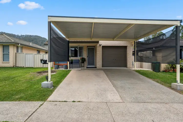 6 Carrall Close