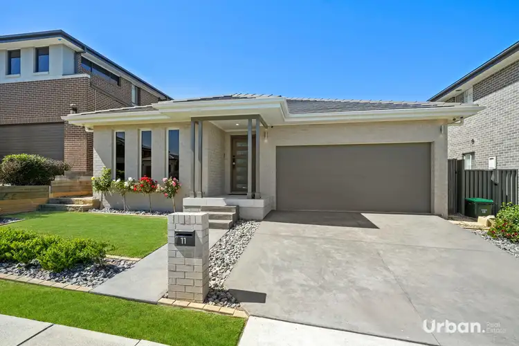 11 Fluskey Street, Denham Court NSW 2565