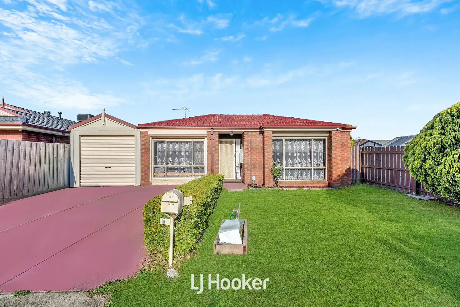 Main view of Homely house listing, 5 Shady Close, Narre Warren South VIC 3805