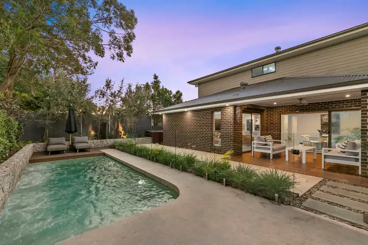 13 Lee Road