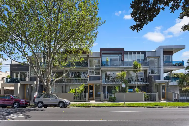 8/521 St Kilda Street, Elwood VIC 3184
