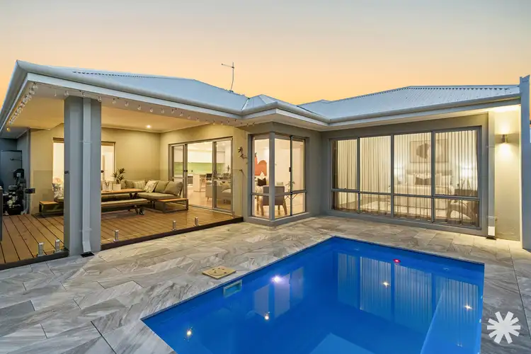 6 Bruning Road, Manning WA 6152