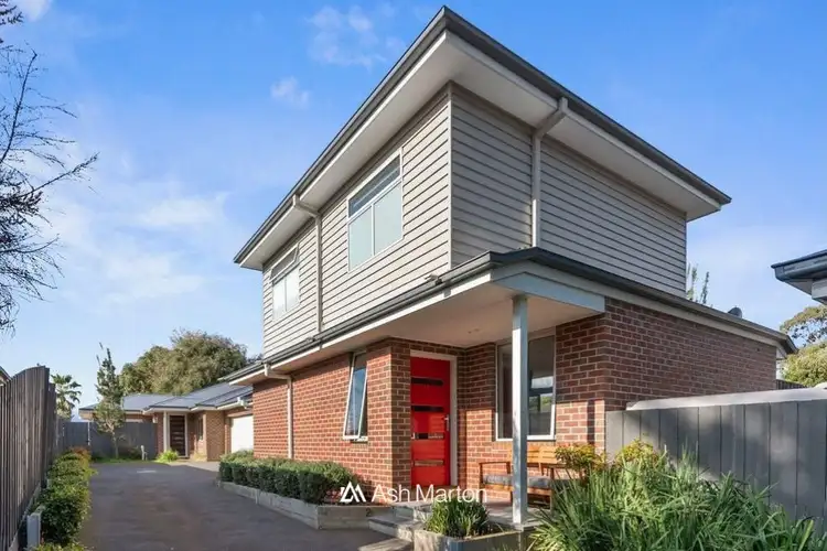 2/9 Beaconsfield Avenue, Frankston VIC 3199