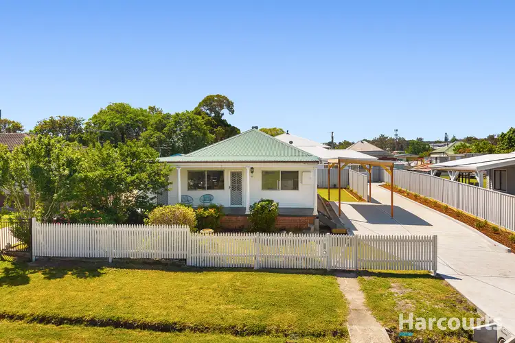 11 William Street, Holmesville NSW 2286