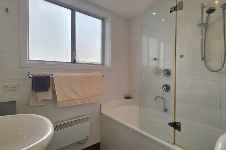 Fifth view of Homely unit listing, 1/1 Omeo Court, Bentleigh East VIC 3165