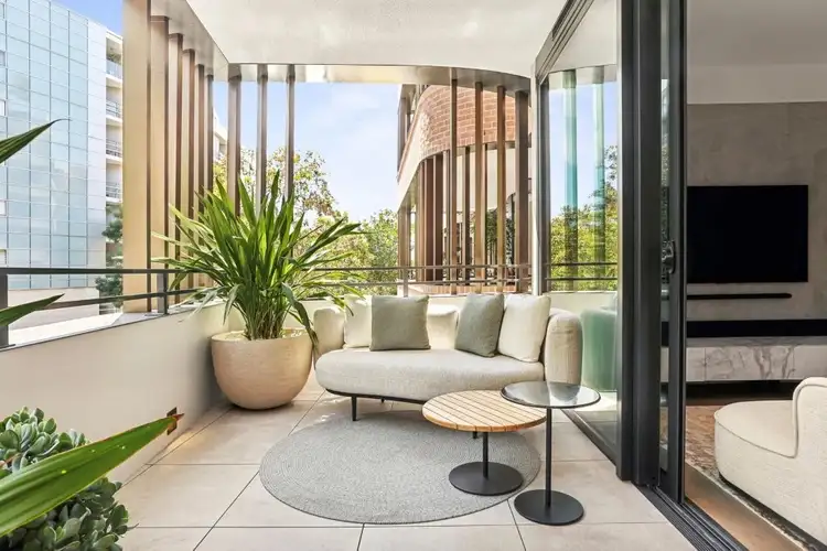 Third view of Homely apartment listing, 101/11 Greenknowe Avenue, Elizabeth Bay NSW 2011