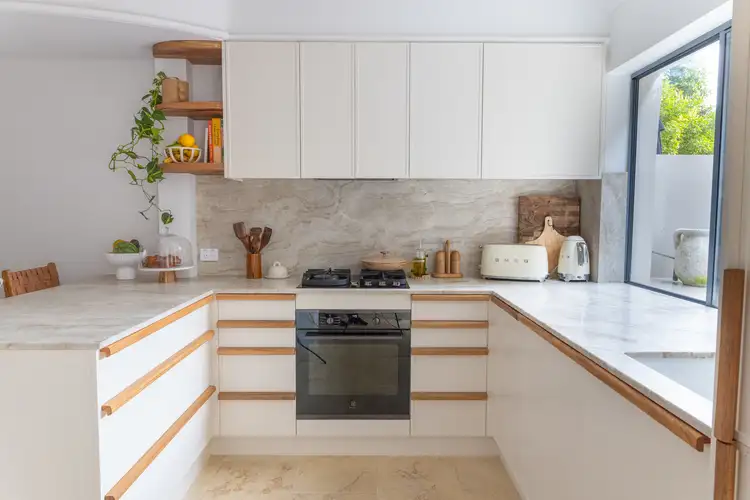 2/11-21 Waterloo Street