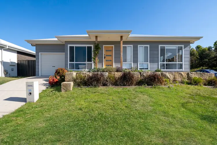 25 Thorncliffe Avenue