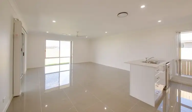 60 Wallace Street, Walloon QLD 4306
