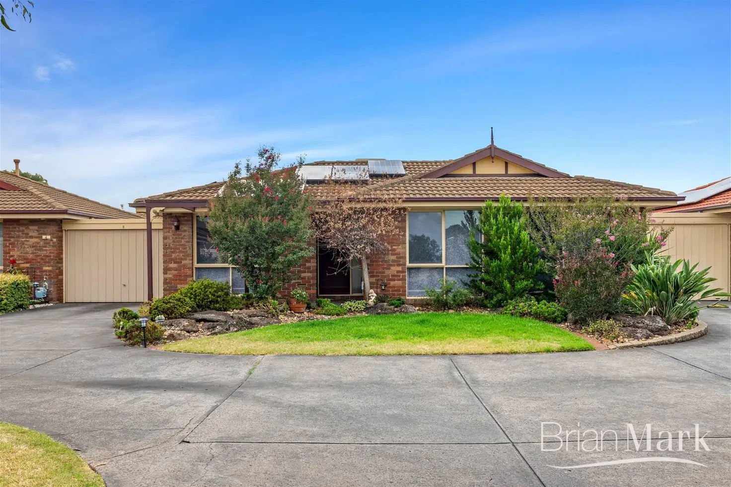 Main view of Homely unit listing, 5 The Glades, Hoppers Crossing VIC 3029