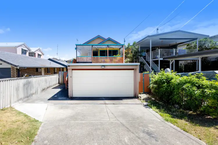 11 Eighth Avenue, Palm Beach QLD 4221