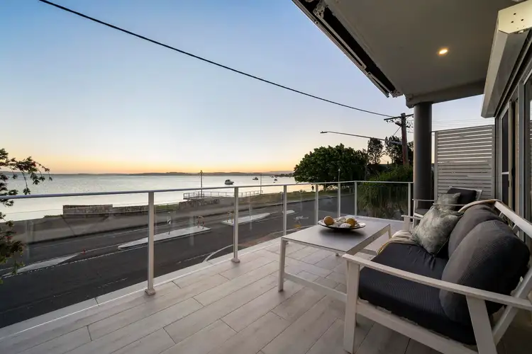 2 Brooks Parade, Belmont NSW 2280