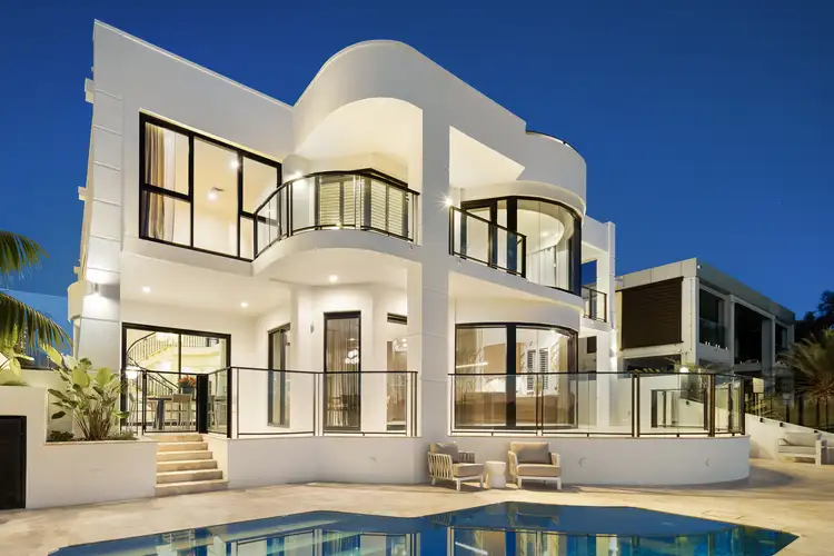 90 Admiralty Drive, Paradise Waters QLD 4217