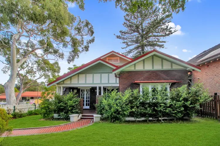 13 Lea Street