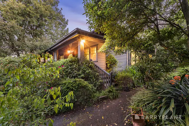 102 Mount Dandenong Road