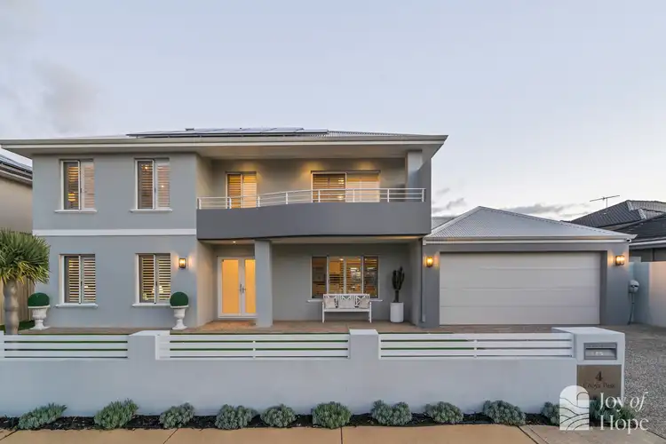 4 Cooya Pass, Burns Beach WA 6028