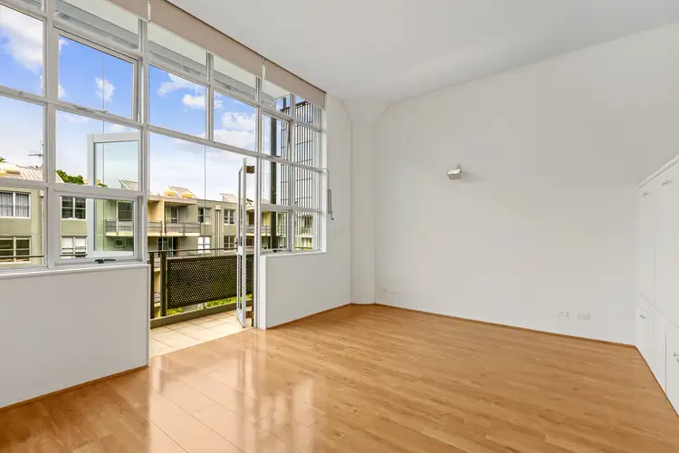 15-19 Boundary Street