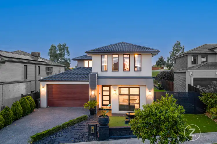 43 Ellaroo Circuit, Clyde North VIC 3978