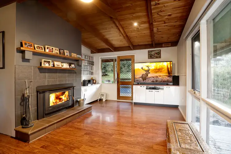 Fifth view of Homely house listing, 2 Hazel Street, Cockatoo VIC 3781