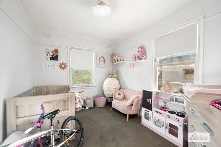 Fifth view of Homely house listing, 989 Calimo Street, North Albury NSW 2640