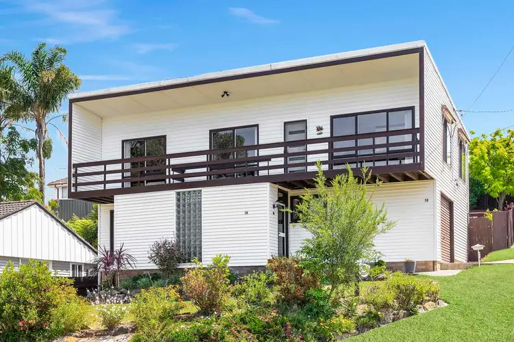 19 Dumbarton Place, Engadine NSW 2233
