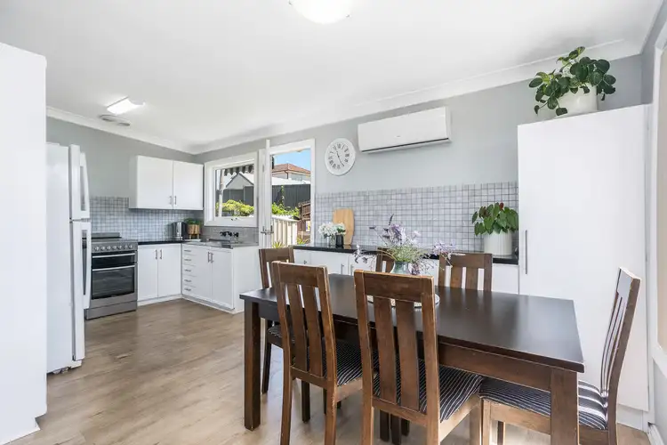 Fifth view of Homely house listing, 19 Dumbarton Place, Engadine NSW 2233