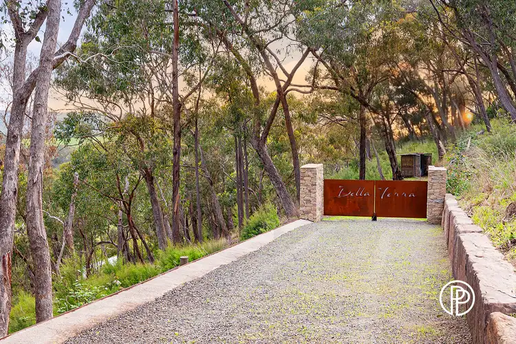 1 Pantons Spur Road, Healesville VIC 3777