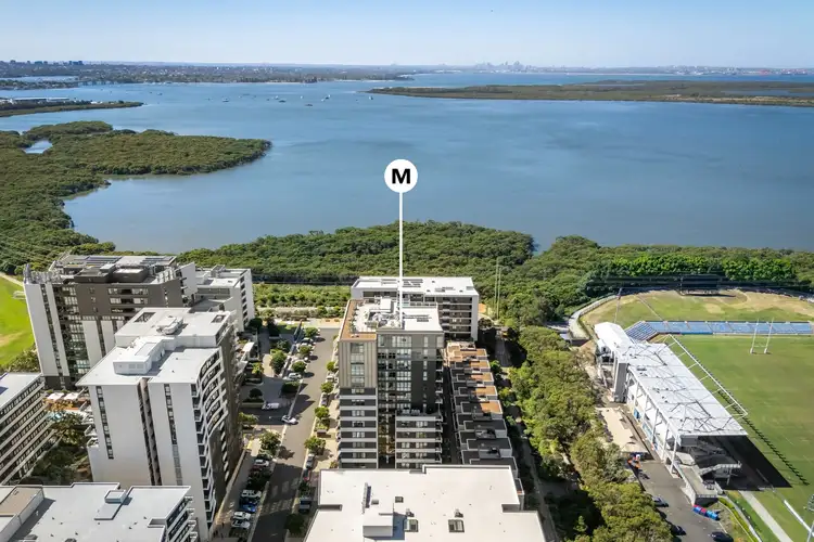 212/4 Foreshore Boulevarde