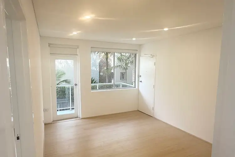 8/98 Howard Avenue, Dee Why NSW 2099