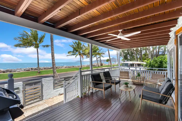 229 O'Shea Esplanade, Machans Beach QLD 4878