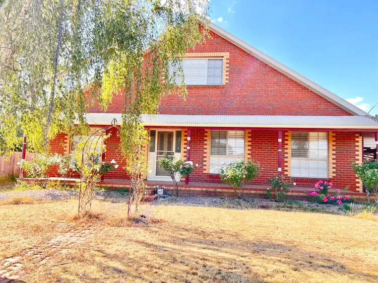 31 Rowan Parade, Wendouree VIC 3355