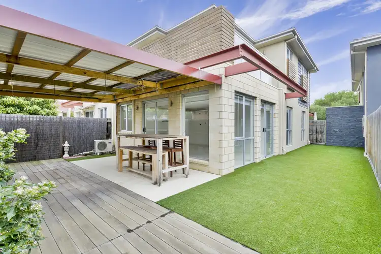 2/61 Kanooka Grove, Clayton VIC 3168