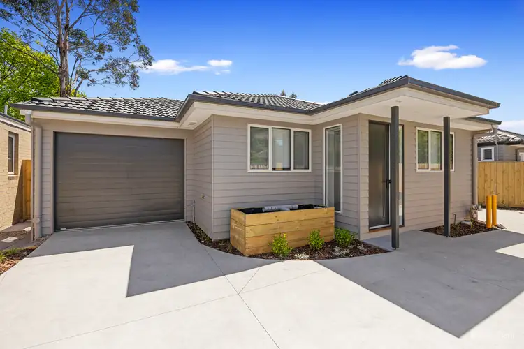 Main view of Homely unit listing, 2/5 Orchard Street, Kilsyth VIC 3137